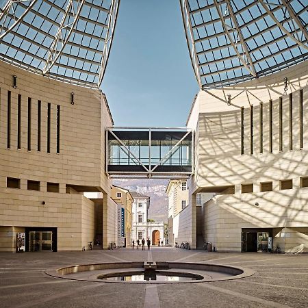 Smart Apartments Palazzo Mazzini Rovereto  Buitenkant foto