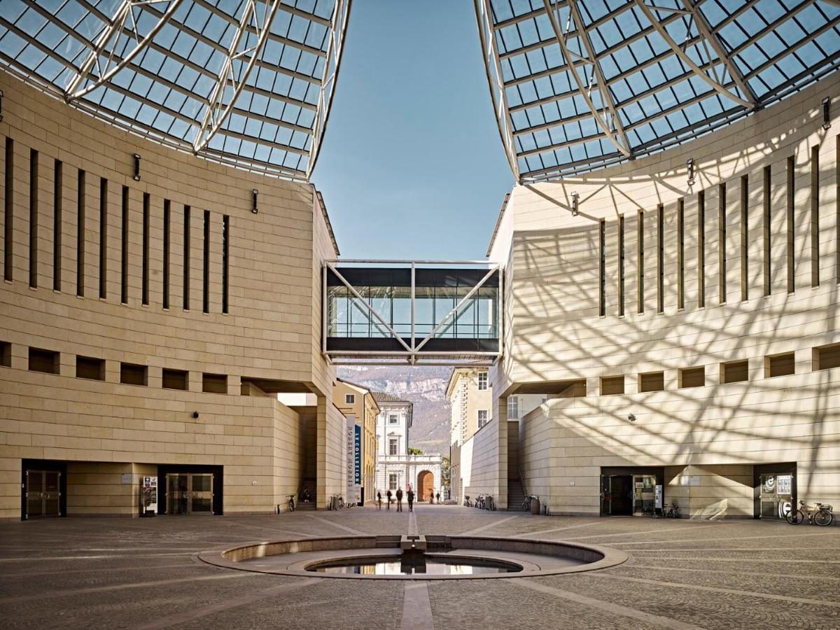 Smart Apartments Palazzo Mazzini Rovereto  Buitenkant foto