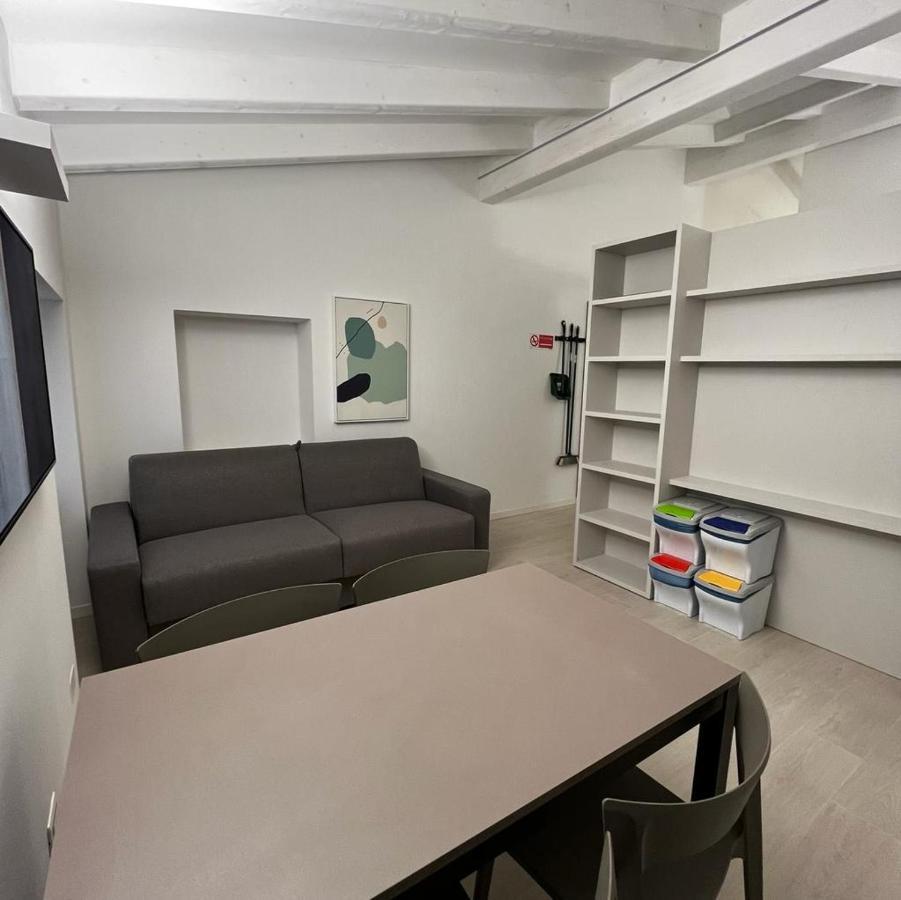 Smart Apartments Palazzo Mazzini Rovereto  Buitenkant foto